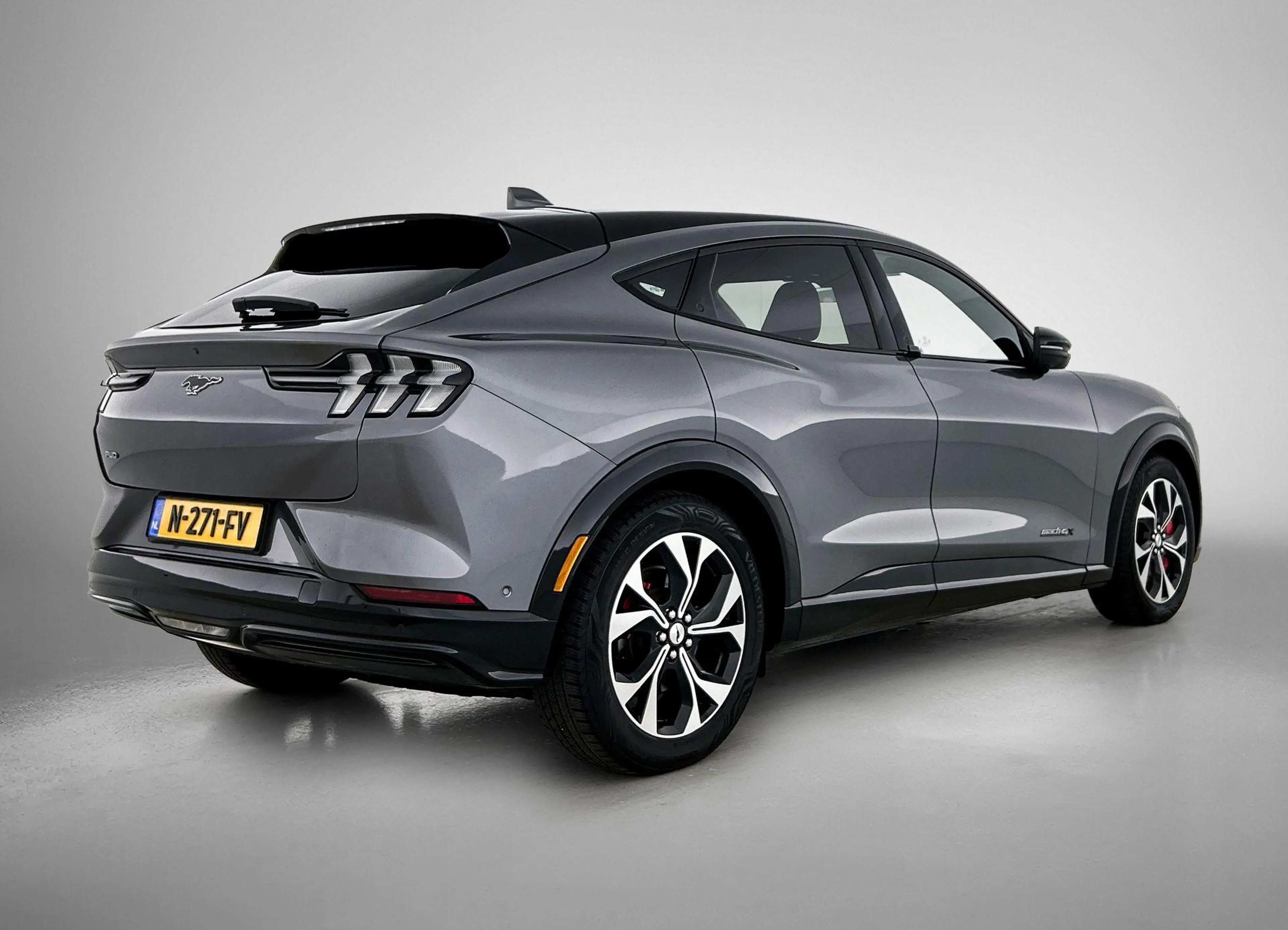 Ford Mustang Mach-E Extended AWD 98 kWh | 92% SOH!! | B&O | 360 Graden — photo 4
