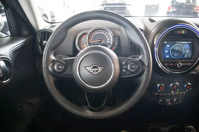 Mini Cooper Cooper view 7