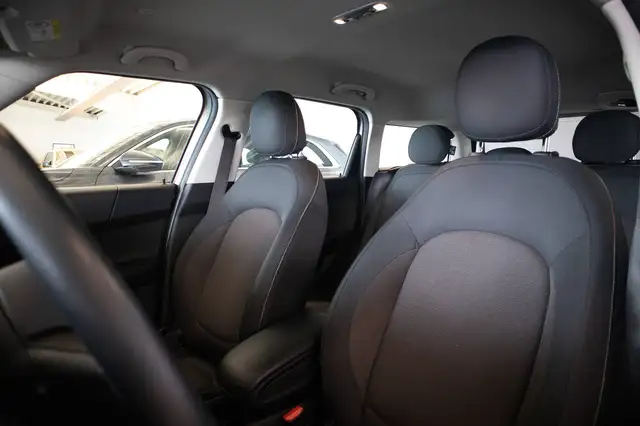 Mini Cooper Cooper view 9