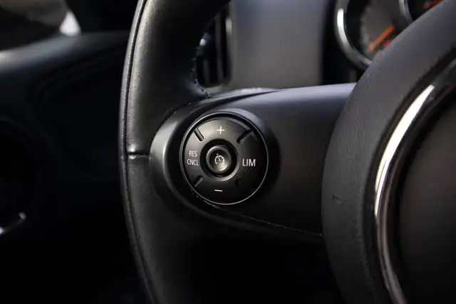 Mini Cooper Cooper view 15