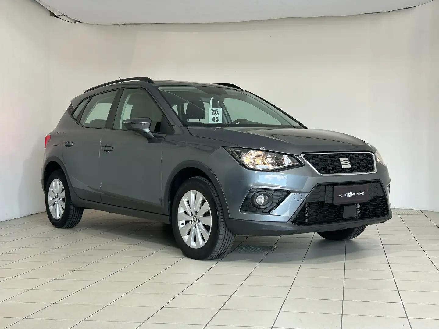 SEAT Arona Xcellence 1.6 tdi 95cv Gris - 1