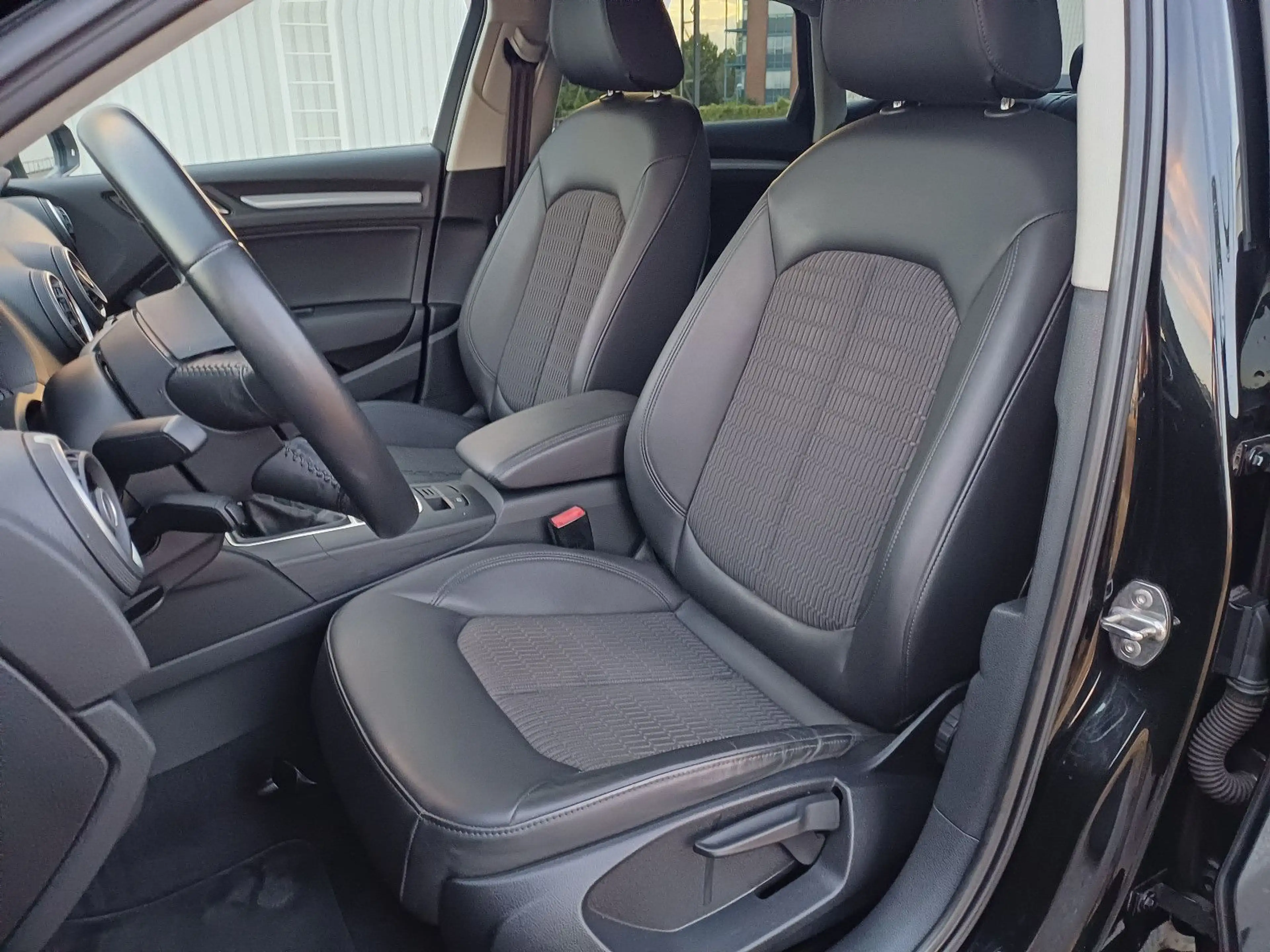 Audi A3 Limousine 1.4 TFSI  S-Line/Leder/Xenon/PDC — photo 12