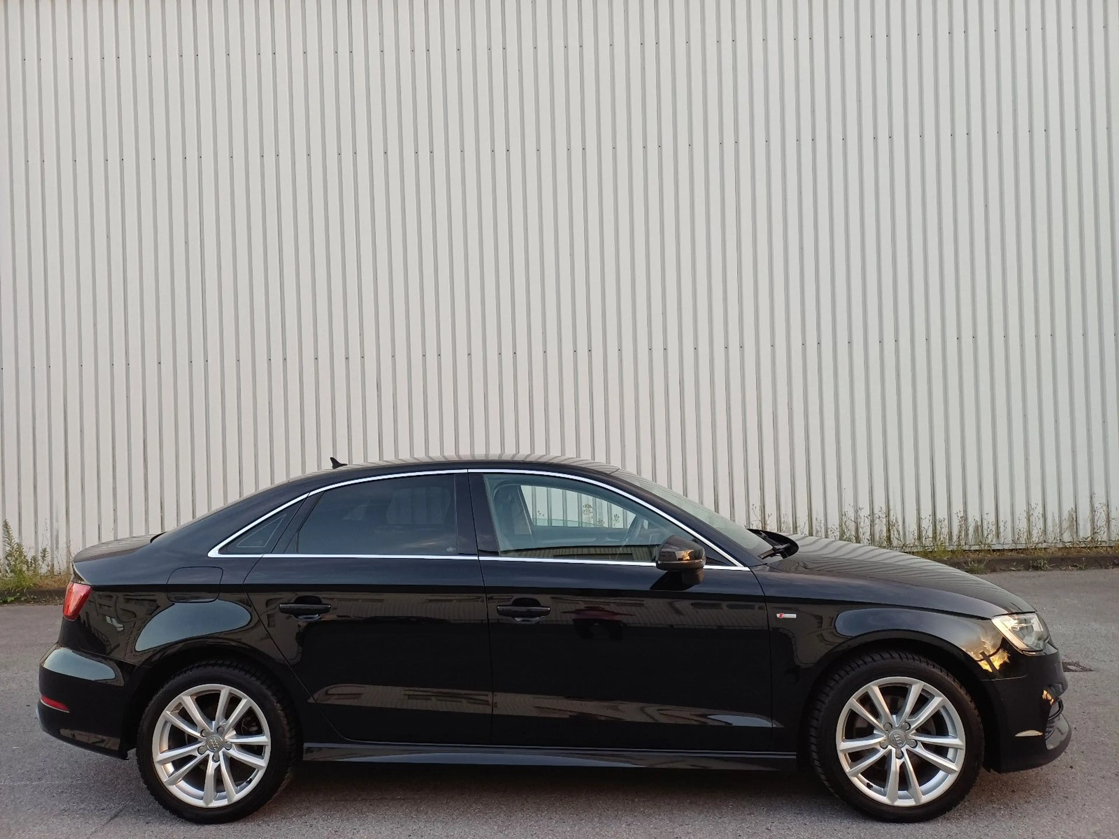 Audi A3 Limousine 1.4 TFSI  S-Line/Leder/Xenon/PDC