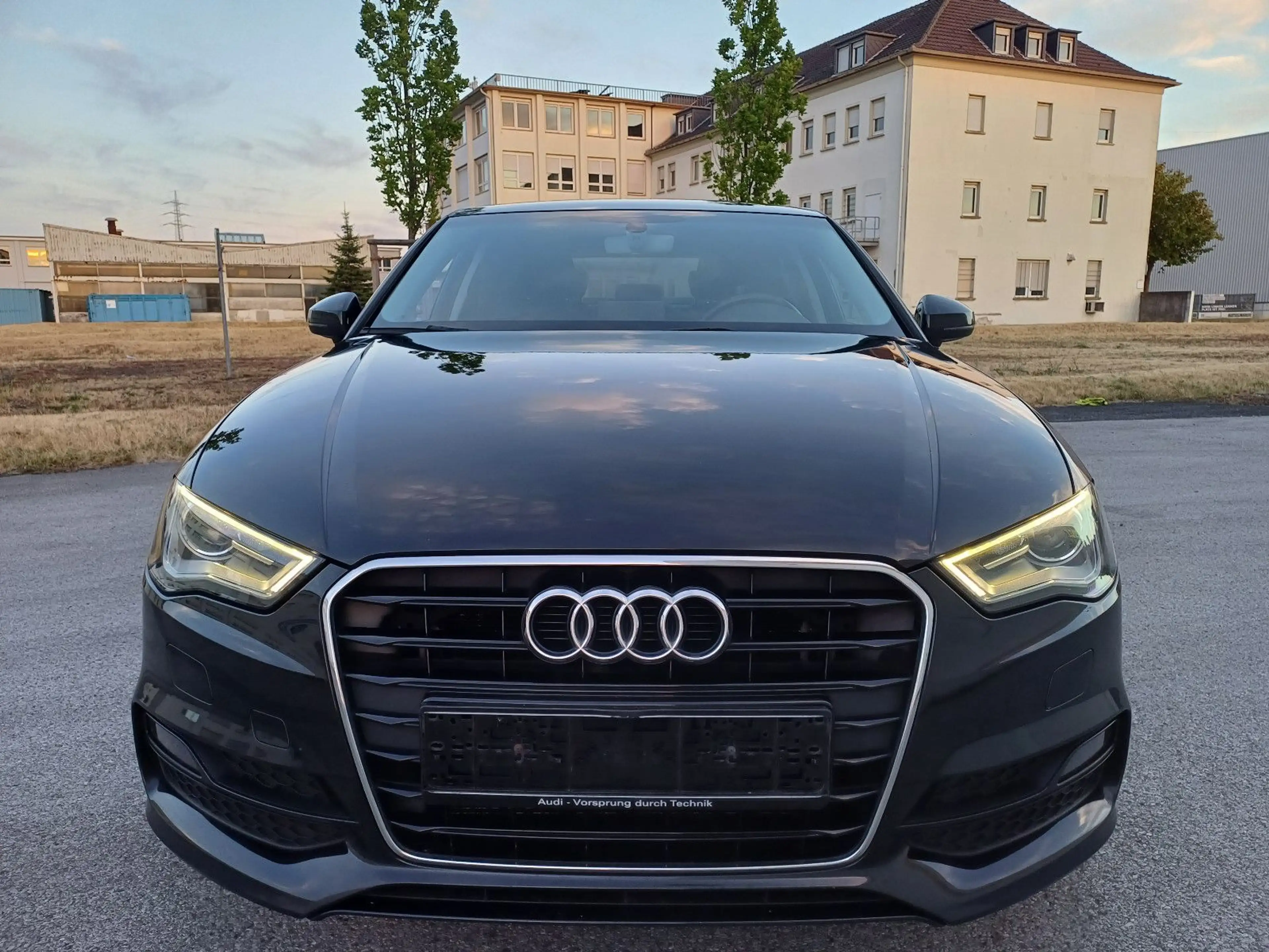 Audi A3 Limousine 1.4 TFSI  S-Line/Leder/Xenon/PDC — photo 3