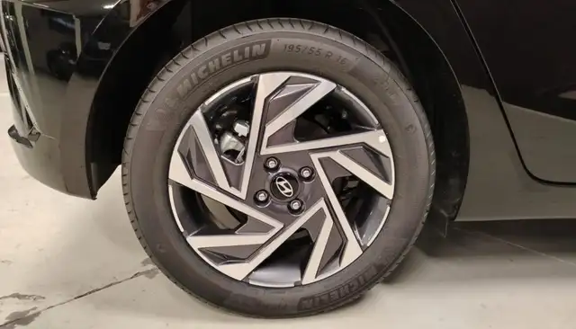 Hyundai i20 view 17