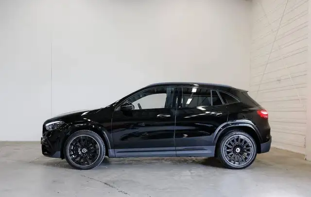Mercedes-Benz Gla view 5
