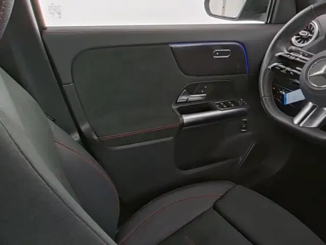 Mercedes-Benz Gla view 7