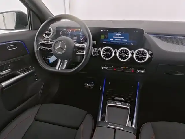 Mercedes-Benz Gla view 6