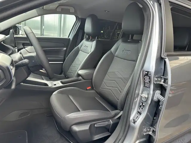 Jeep Avenger view 10