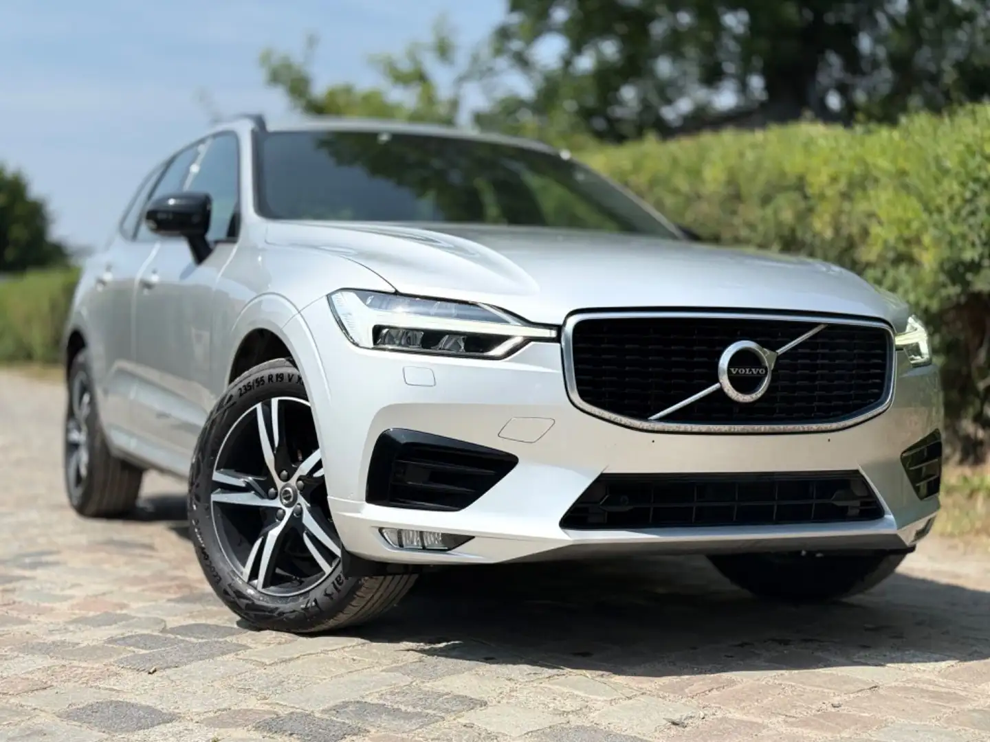 Volvo XC60 XC60 R Design 2WD*LED*1ERH*LEDER*ACC*AMB* Silber - 1