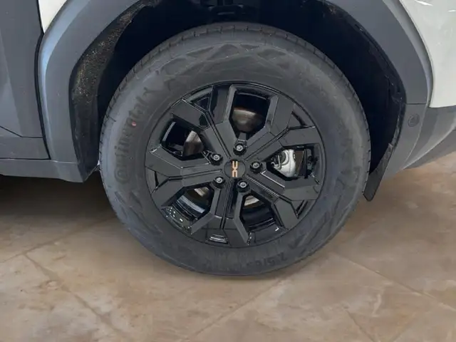 Dacia Duster view 6