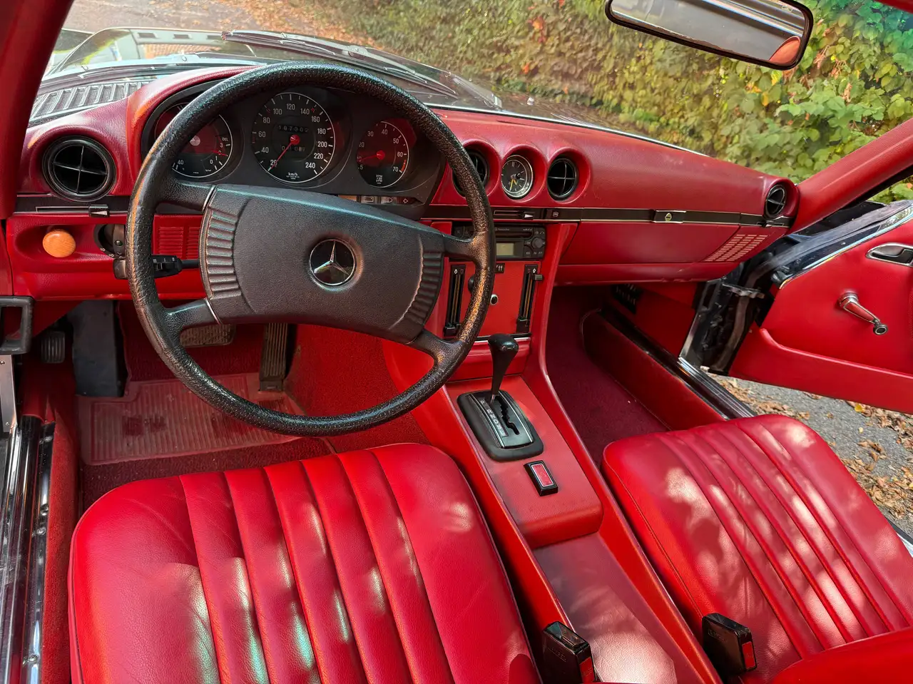 Mercedes-Benz 350SL - R107, foto 10
