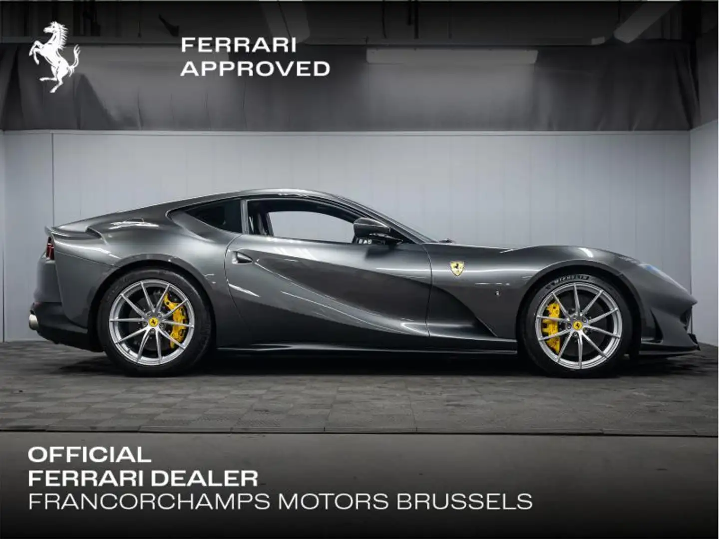 Ferrari 812 SuperFast Grigio - 2