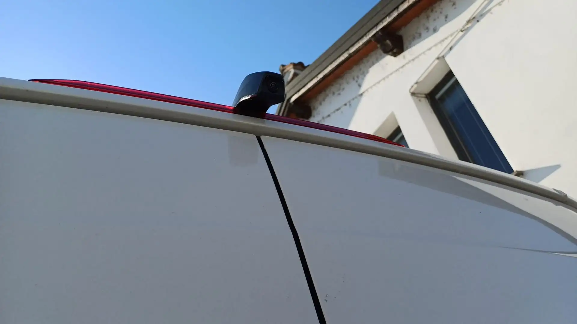 Volkswagen Crafter Van 35 L4H3 2.0 TDI 103 kW ant. man. Alb - 2