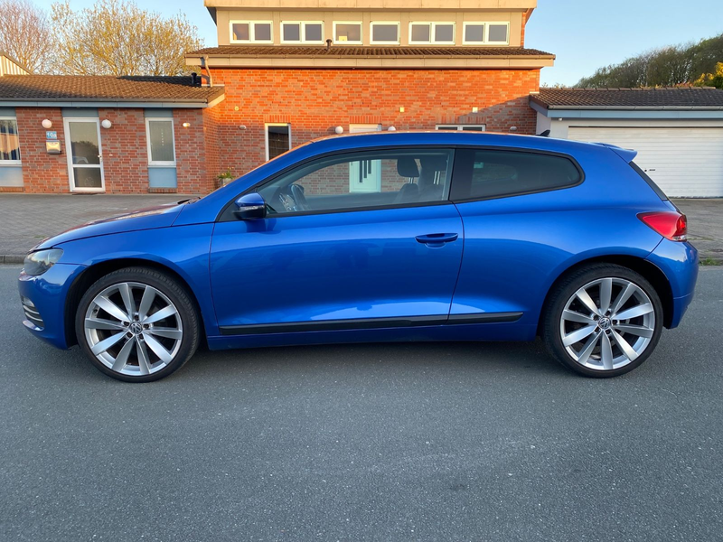Volkswagen Scirocco 1.4 TSI BMT Klima Navi gepflegt — photo 2