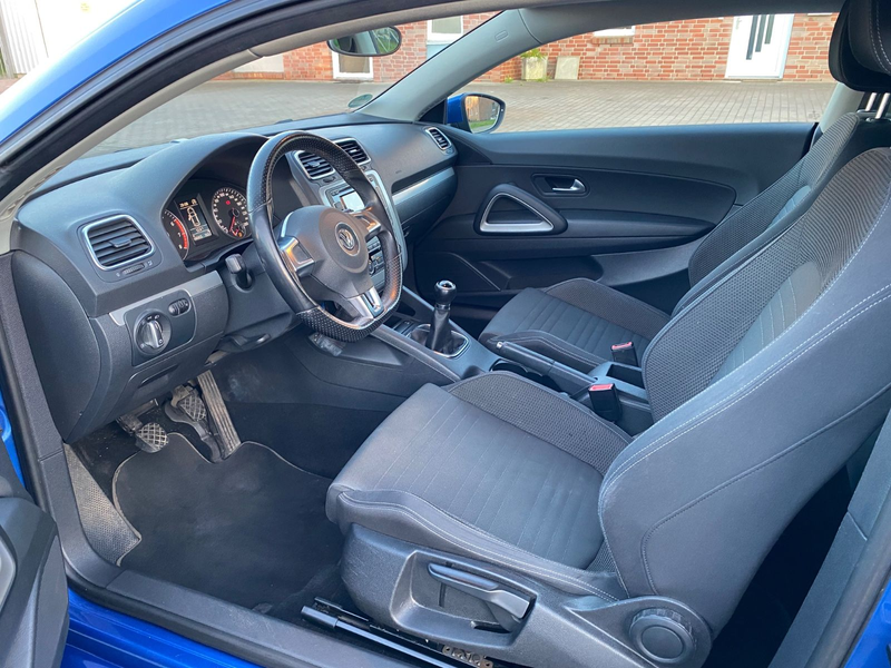 Volkswagen Scirocco 1.4 TSI BMT Klima Navi gepflegt — photo 15