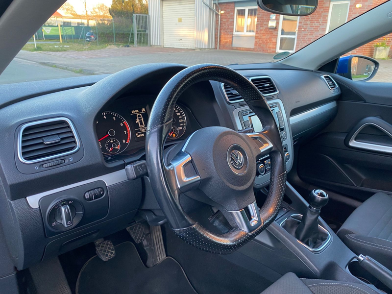 Volkswagen Scirocco 1.4 TSI BMT Klima Navi gepflegt — photo 17