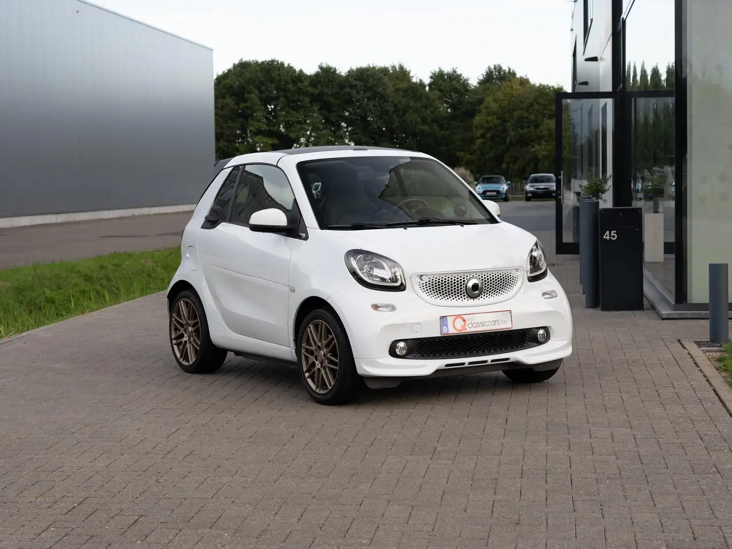 smart forTwo cabrio twinamic Brabus Style Blanc - 1