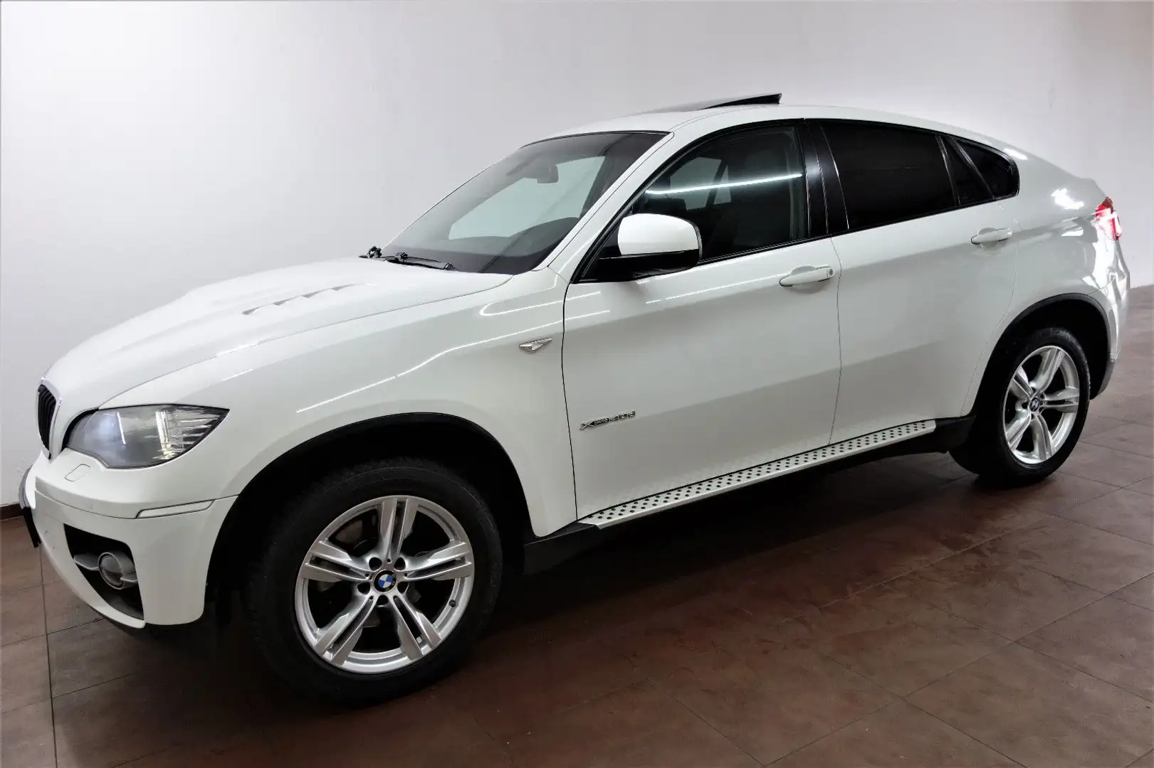 BMW X6 xDrive Sportpaket Leder/Navi/Xen/S-Dach/19-Zo Blanco - 2