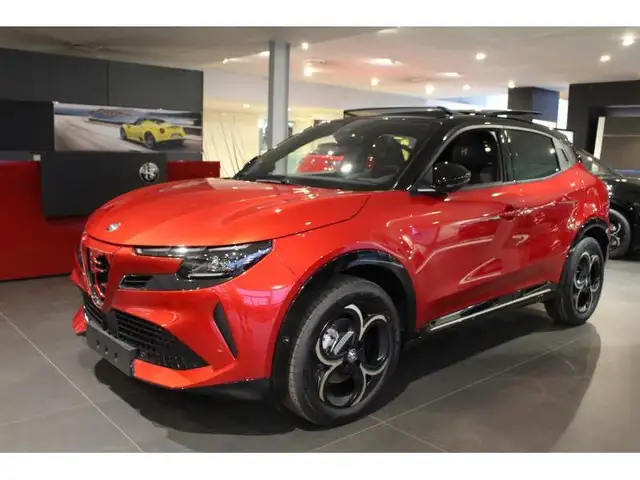 Alfa Romeo Junior Ibrida Intensa - FULL