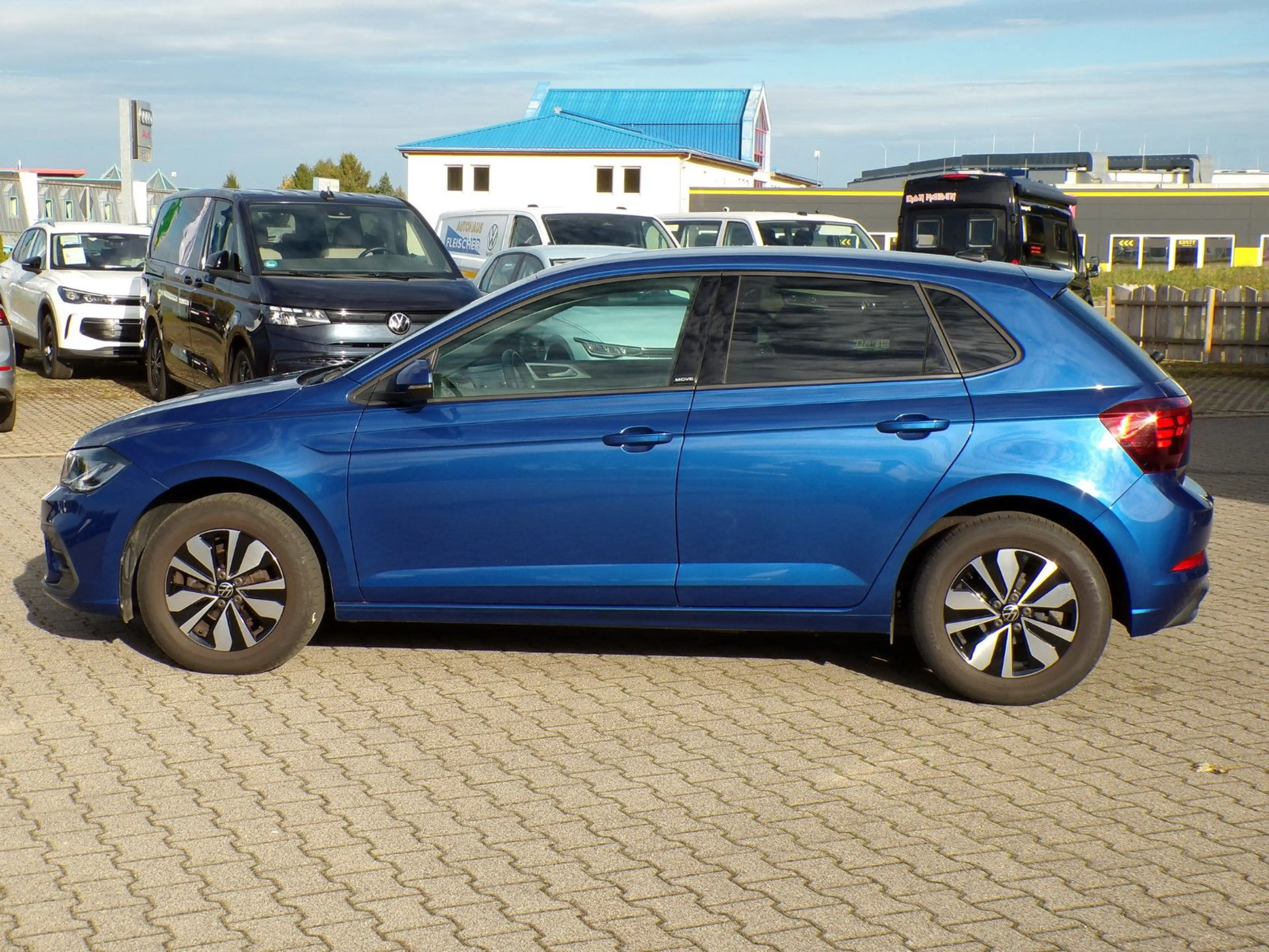 Volkswagen Polo VI Move — photo 8