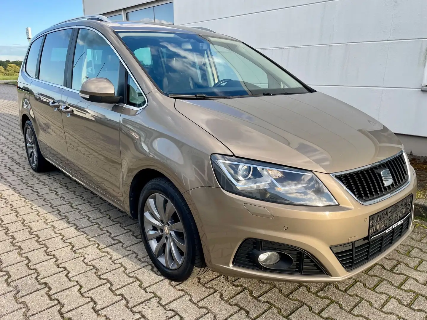 SEAT Alhambra I-Tech Sport Paket/4Drive/7-Sitzer Beige - 1