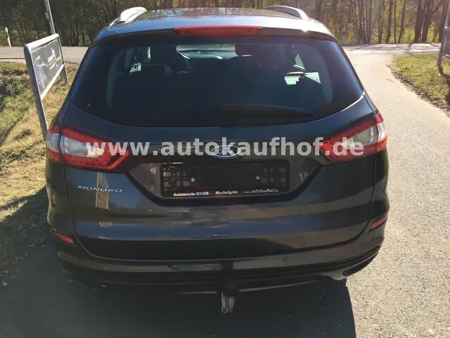 Ford Mondeo view 7
