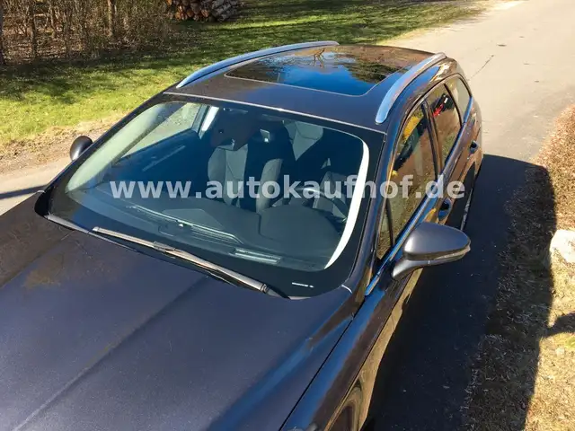 Ford Mondeo view 5
