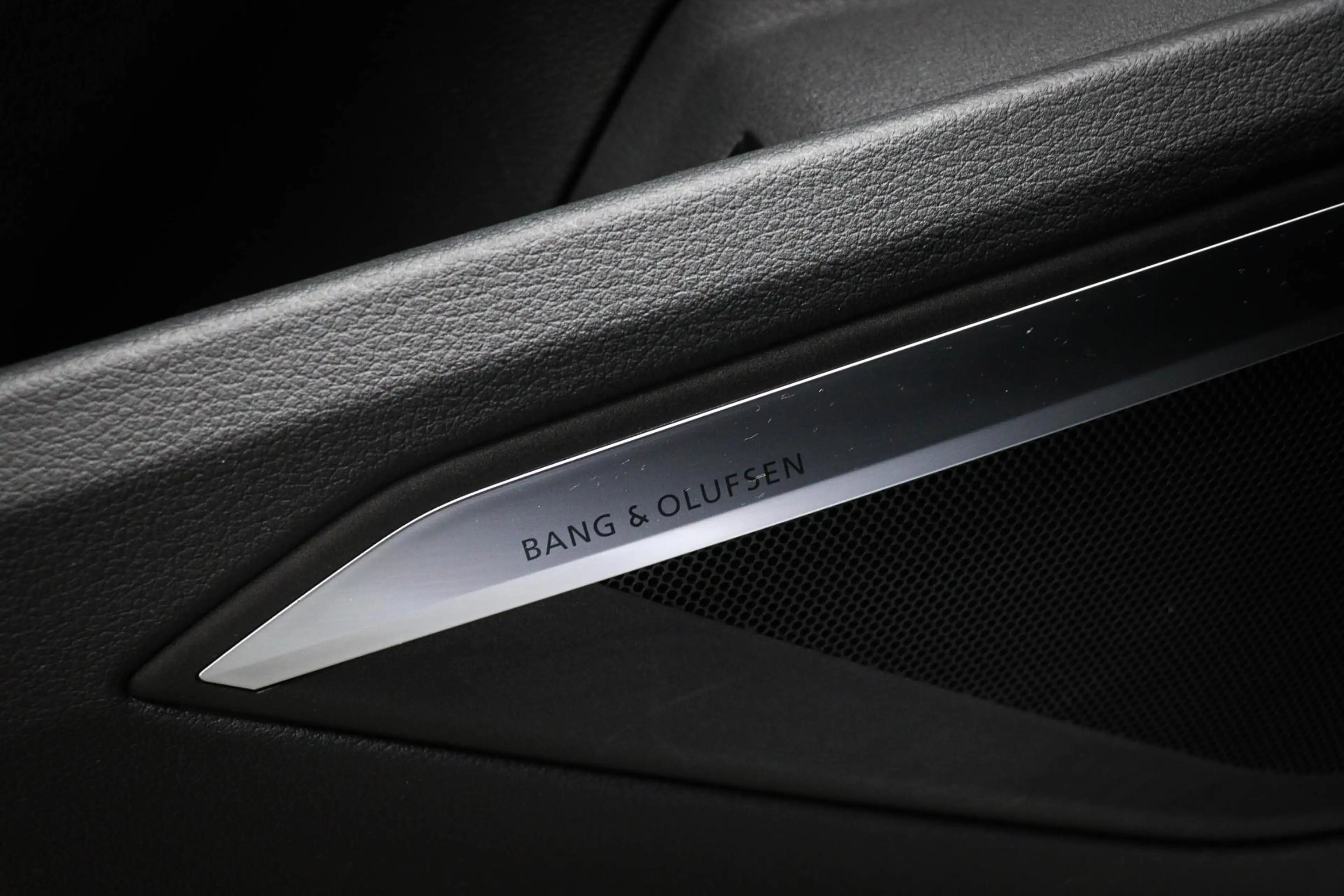 Audi e-tron 55 S-line quattro 300kW | SOH 95% | PANORAMADAK | — photo 32
