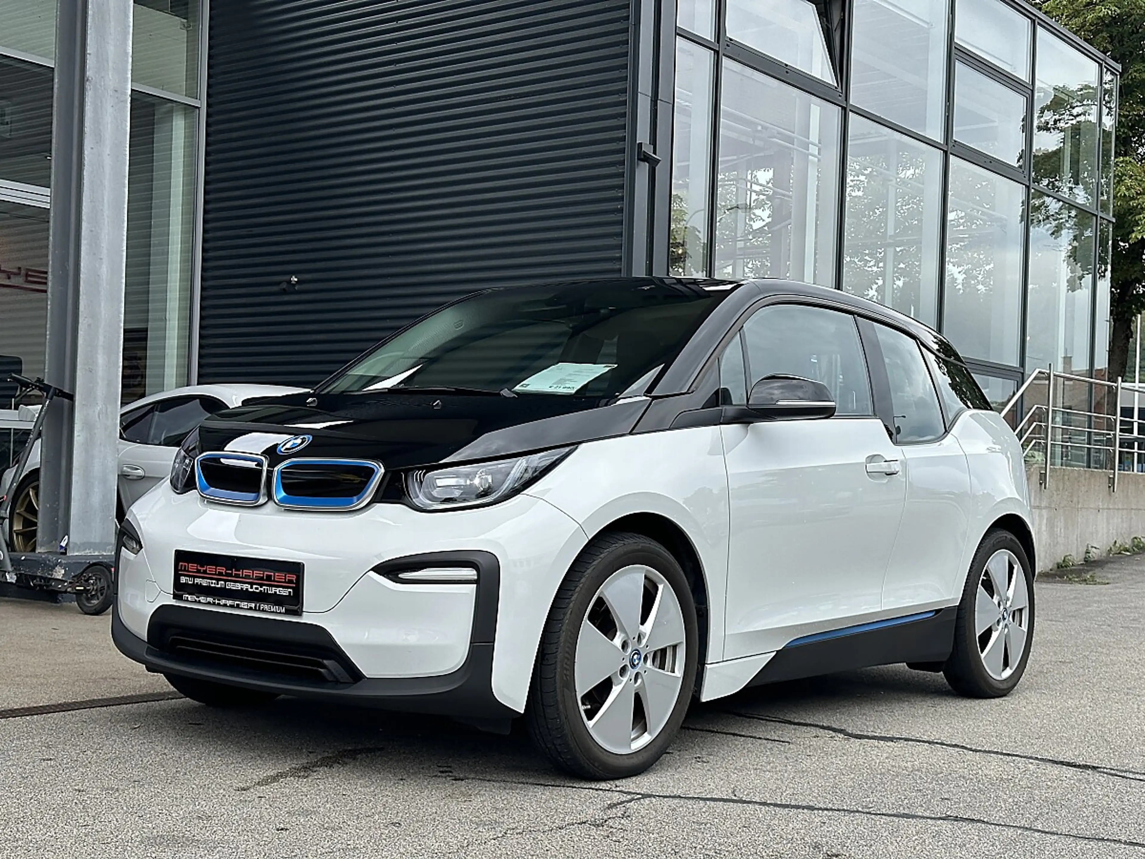 BMW i3 42,2kWh — photo 2
