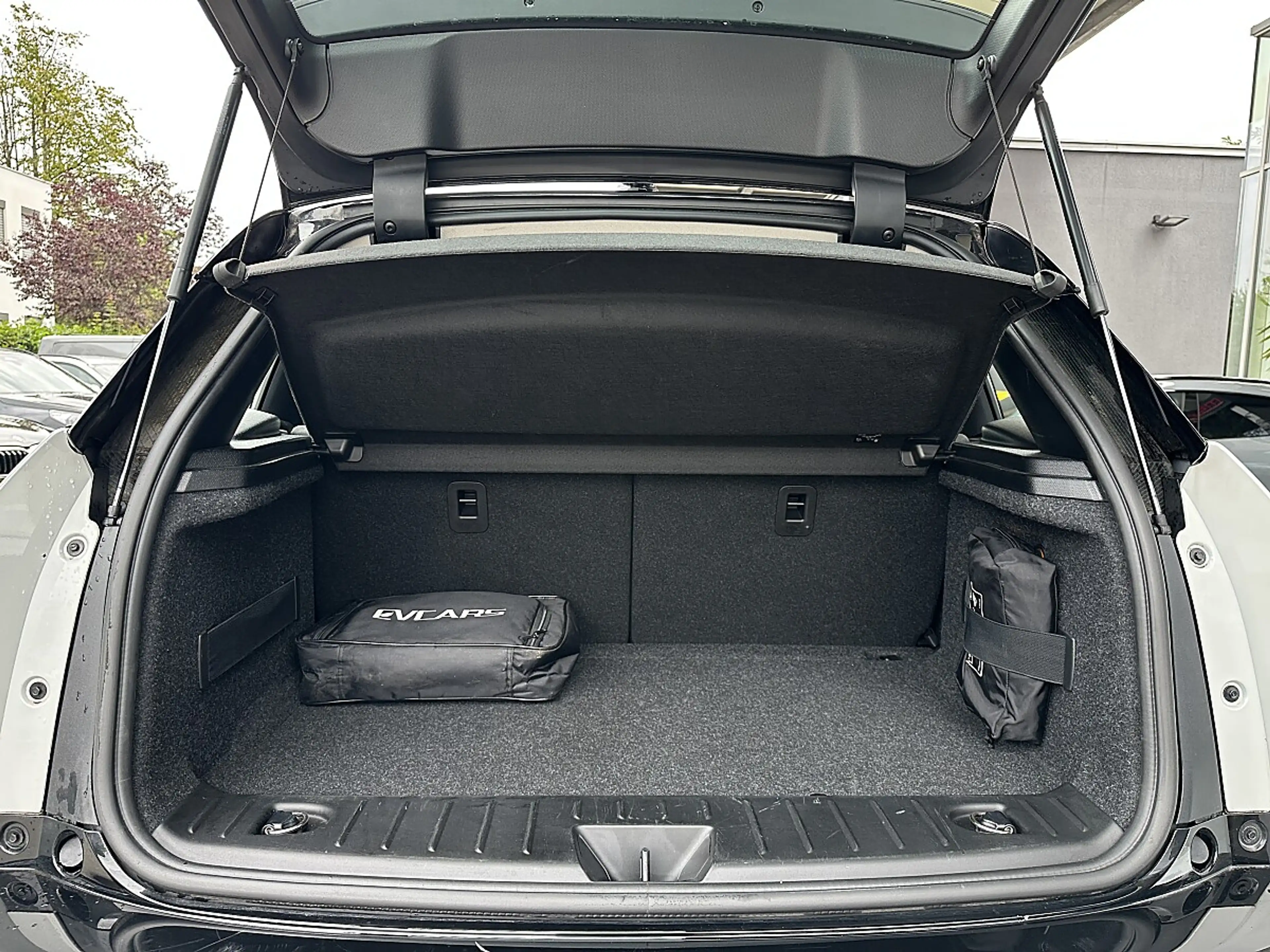 BMW i3 42,2kWh — photo 9