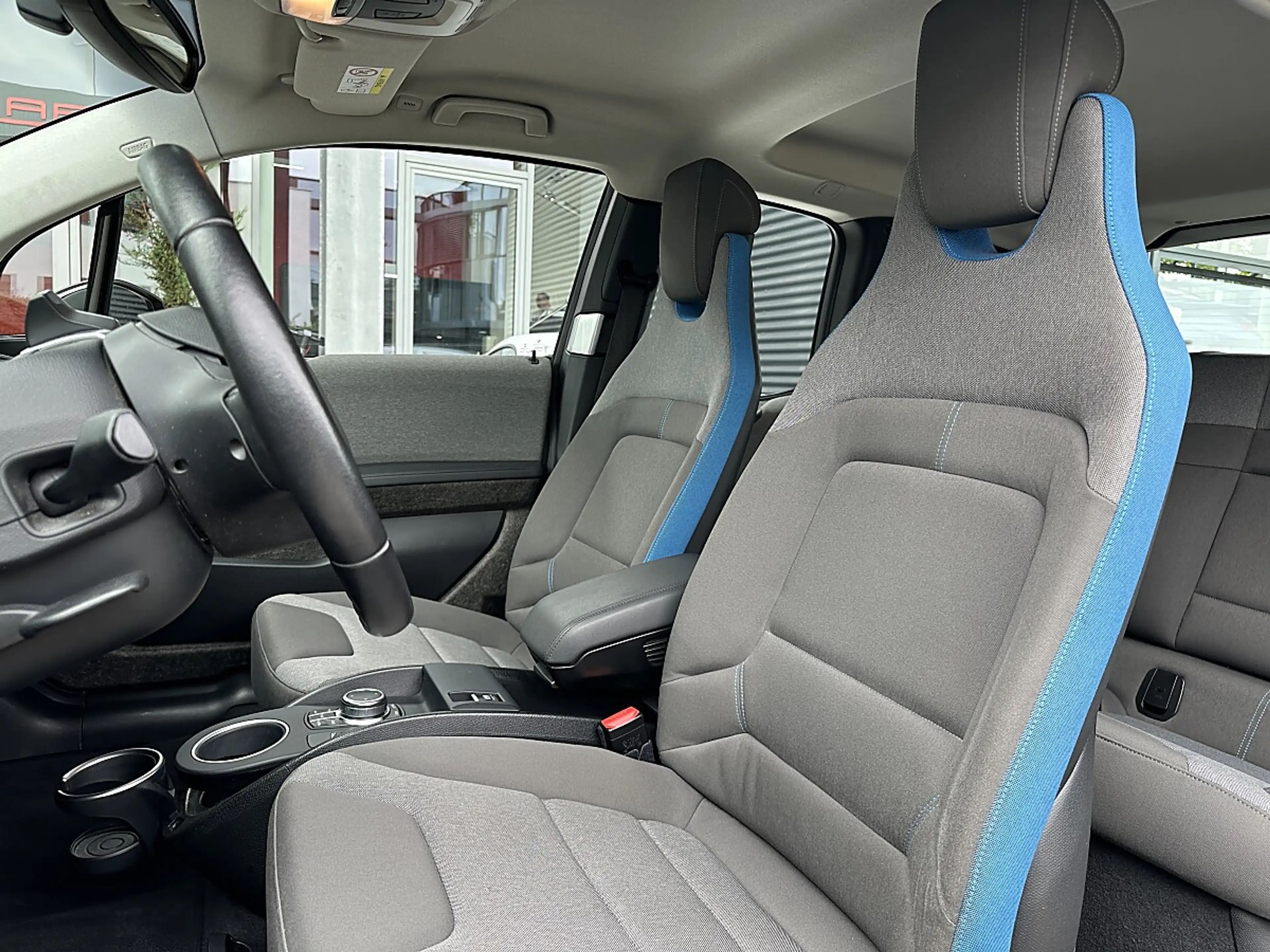 BMW i3 42,2kWh — photo 15