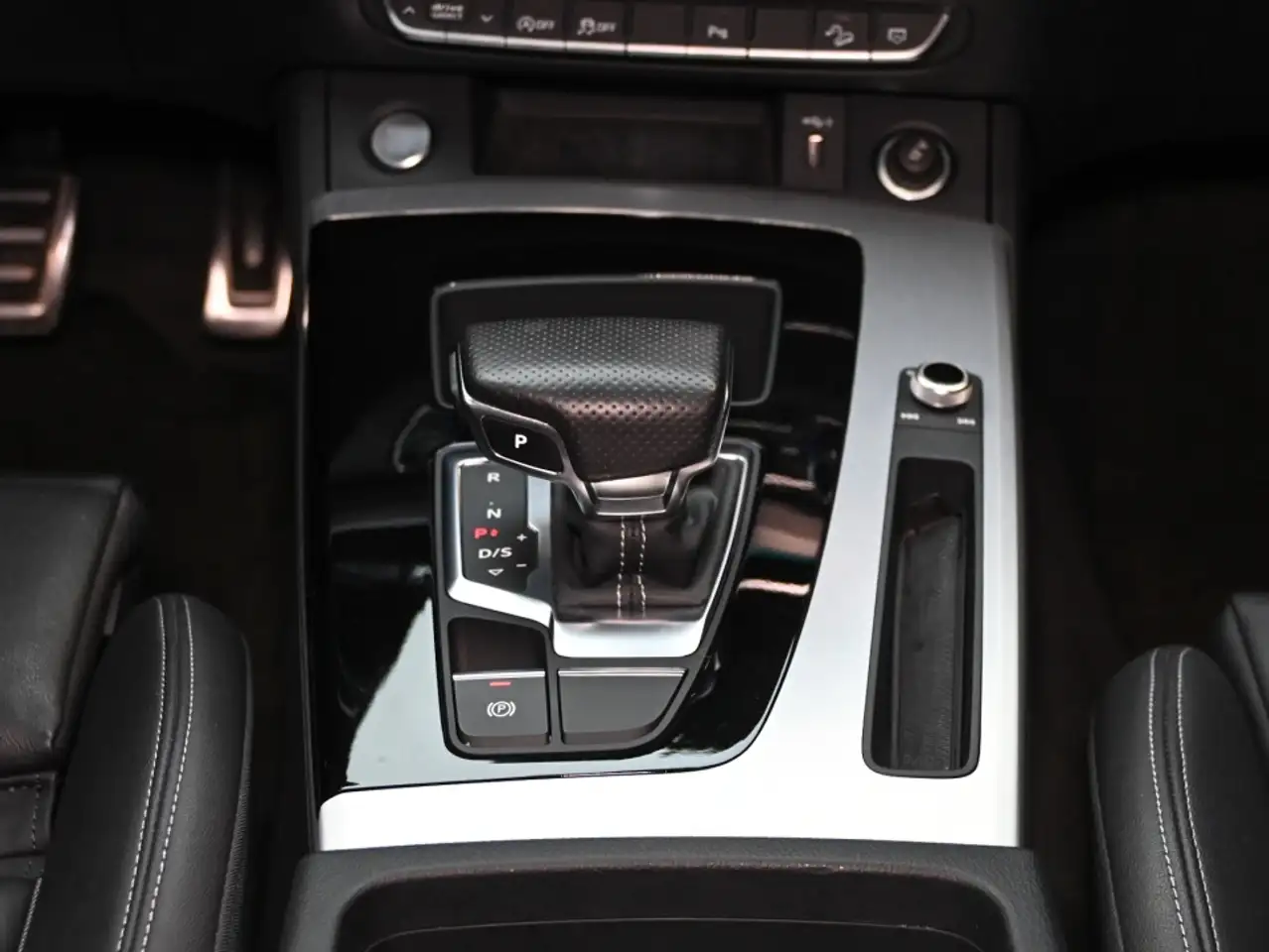 Audi Q5 photo Audi Q5