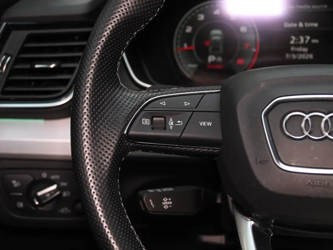 Audi Q5 photo Audi Q5