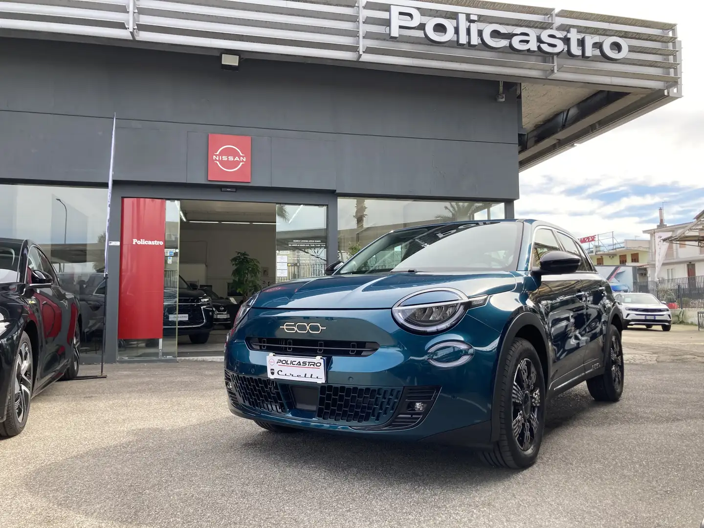 Fiat 600 1.2 hybrid 145cv auto NAVI FULL-LED TELECAMERA Grün - 1