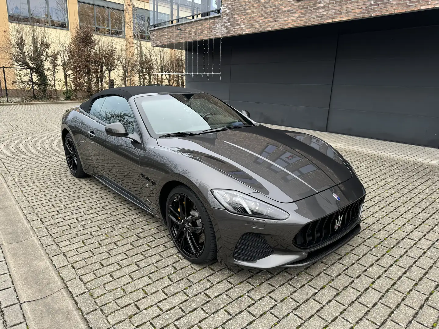 Maserati GranCabrio Sport - 1