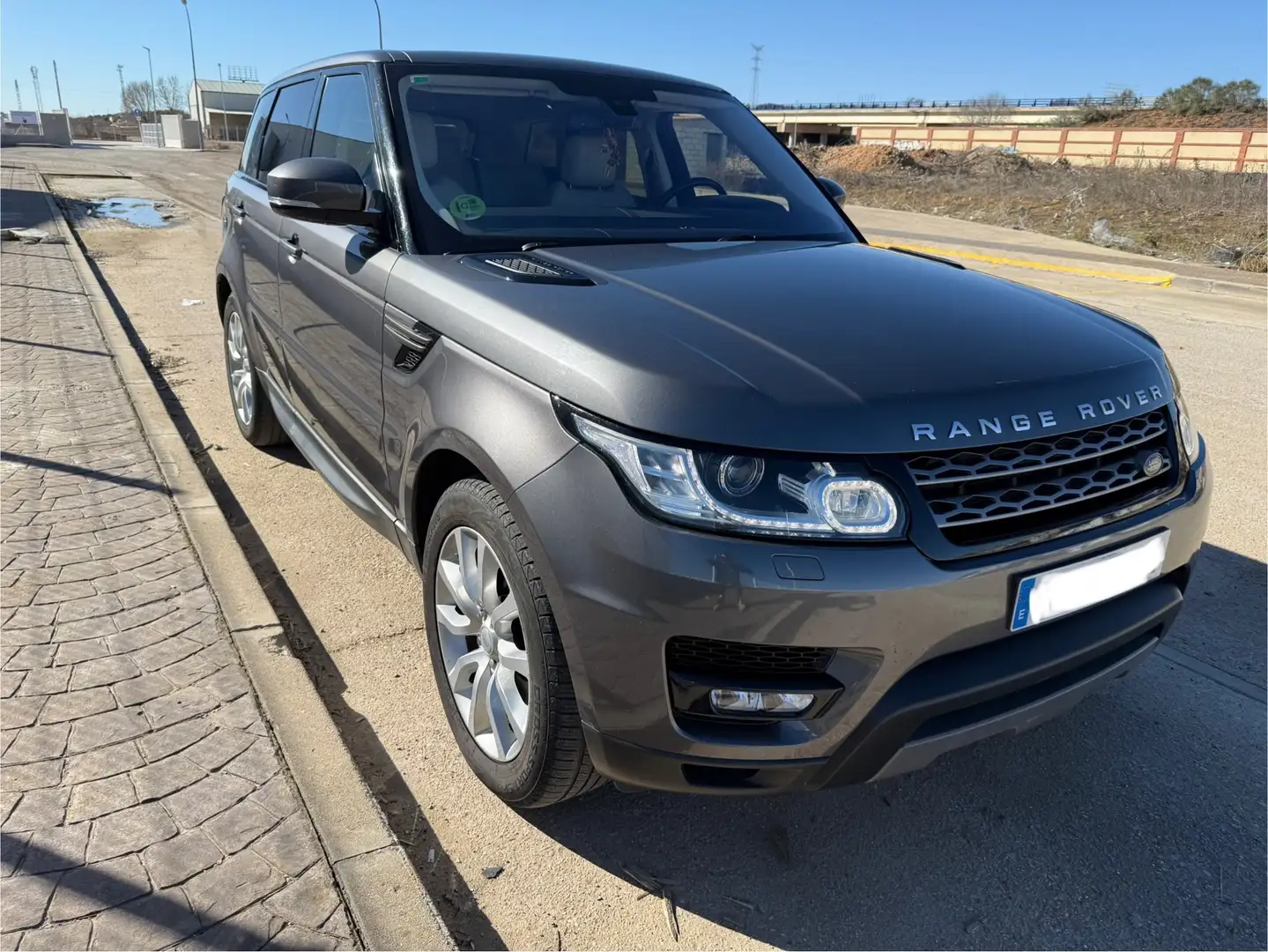 Land Rover Range Rover Sport 3.0TDV6 SE Aut. Gris - 2