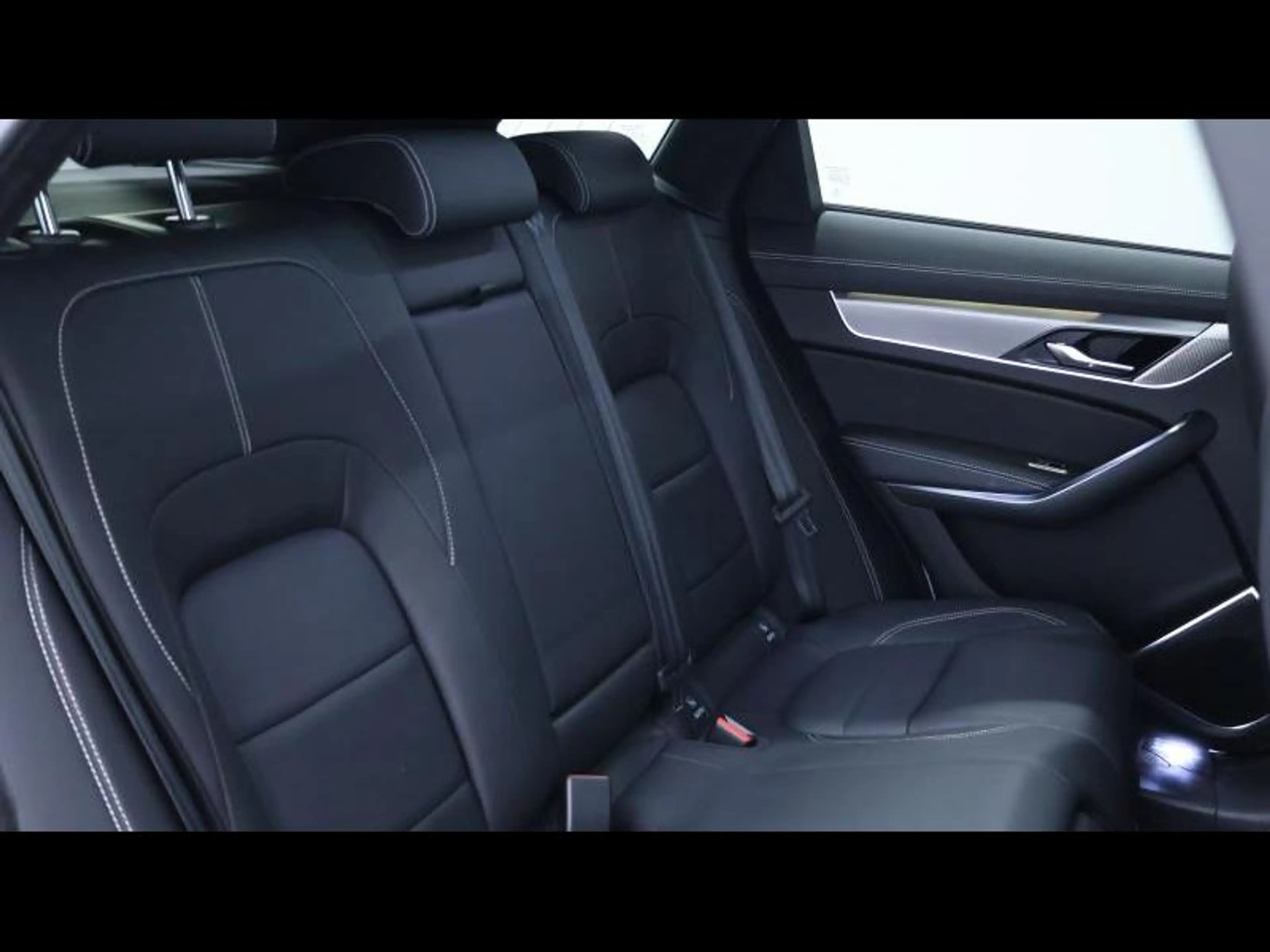Jaguar F-Pace D200 R-Dynamic S AWD — photo 14