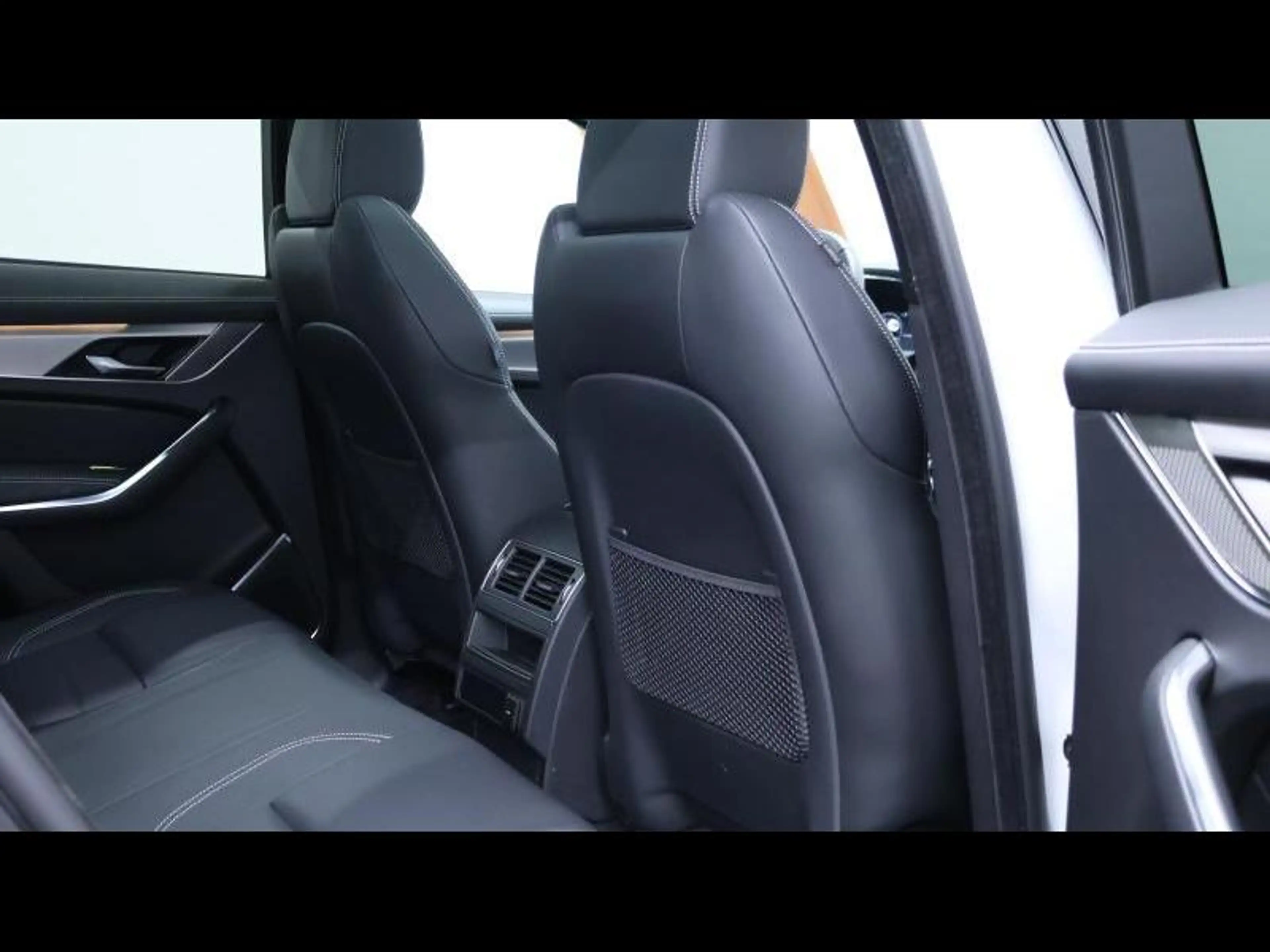 Jaguar F-Pace D200 R-Dynamic S AWD — photo 13