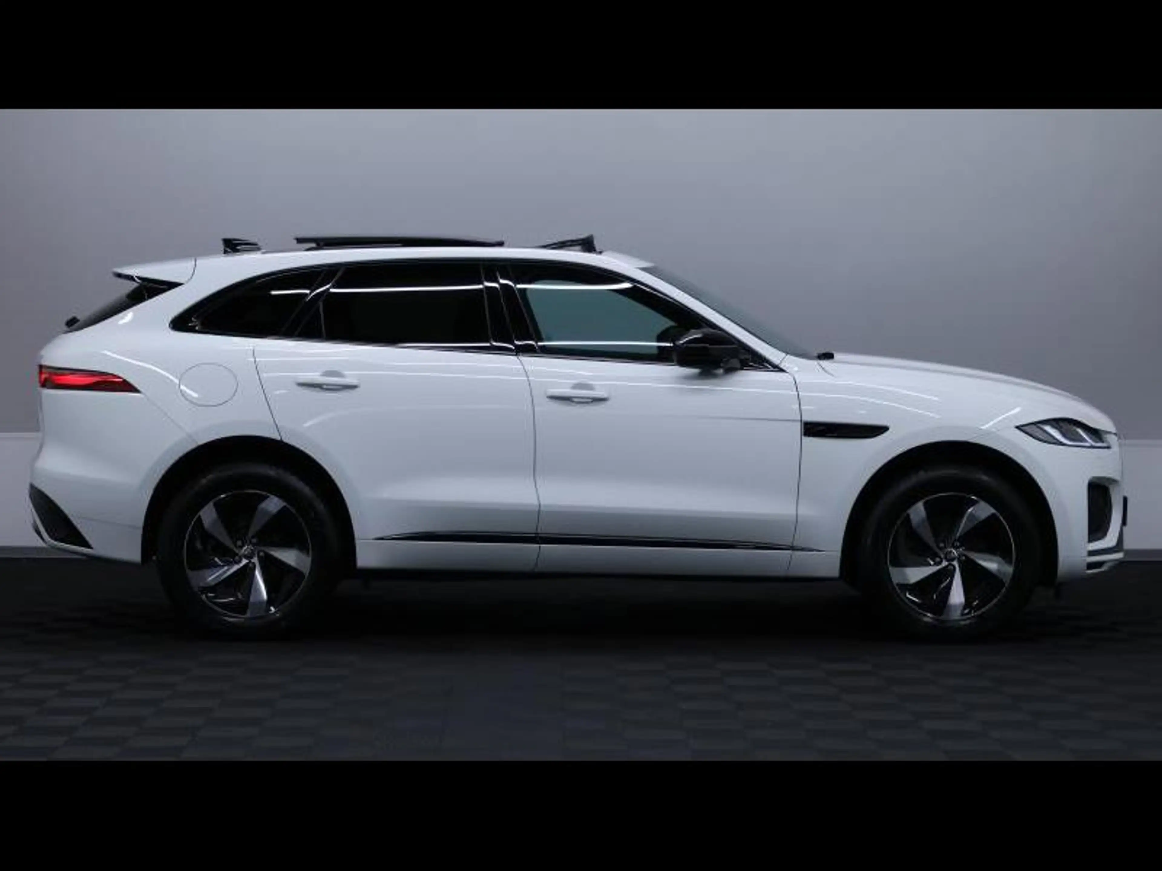 Jaguar F-Pace D200 R-Dynamic S AWD — photo 4