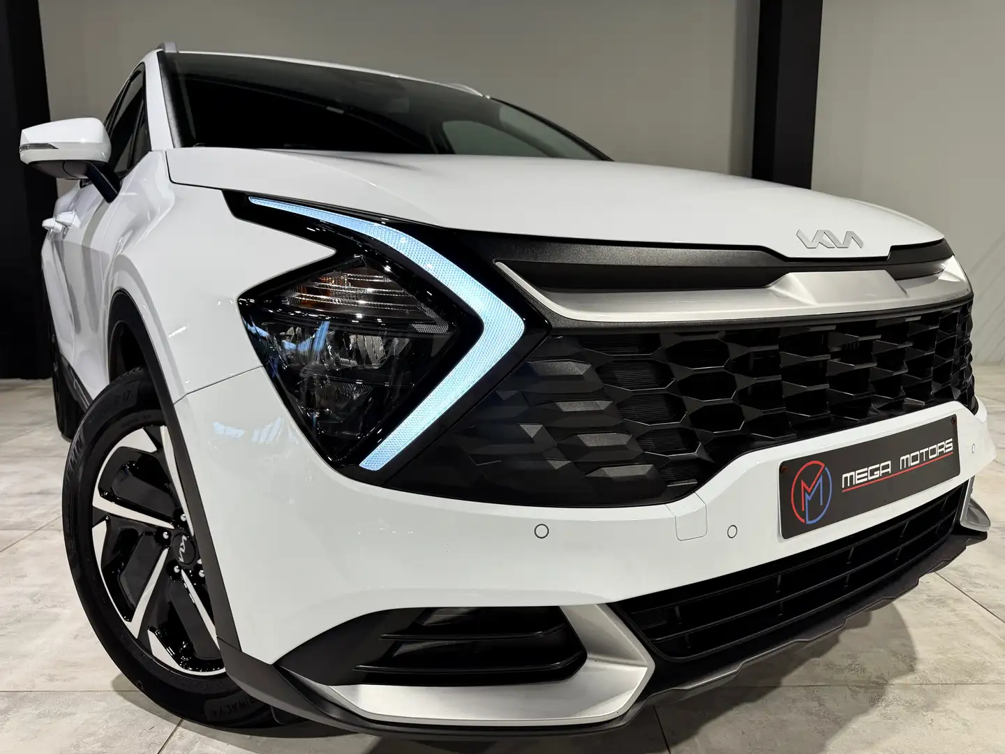 Kia Sportage 1.6 CRDi 116CV 04/2023 NEW MODÈLE GARANTiE KiA" Wit - 1