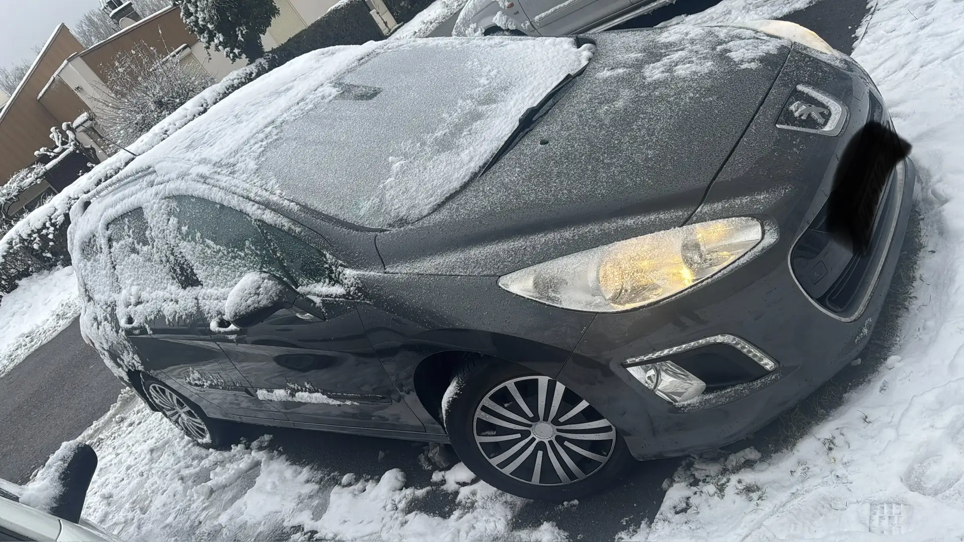 Peugeot 308 SW 1.6 HDi 112ch FAP BVM6 Confort Pack - 2