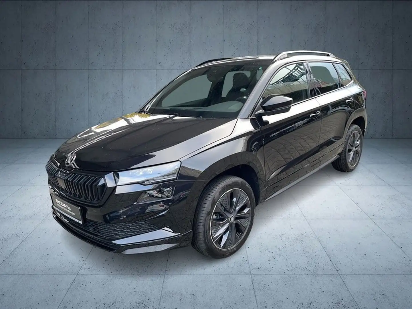 Skoda Karoq 1.5 TSI DSG Sportline Navi LED AHK Negro - 2