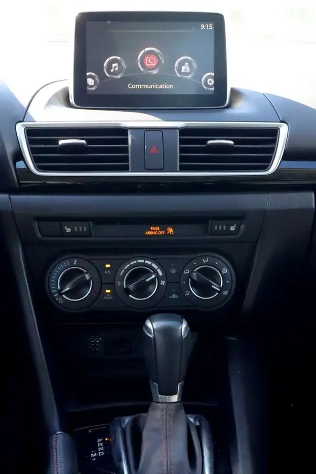 Mazda 3 photo Mazda 3