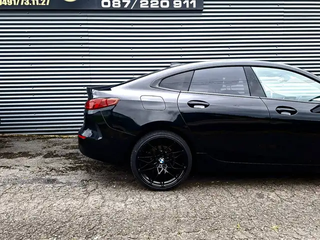 BMW 2 Series view 10