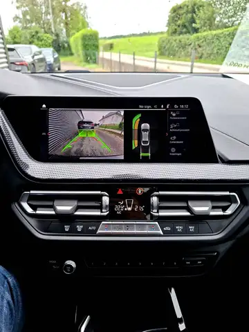 BMW 2 Series view 9