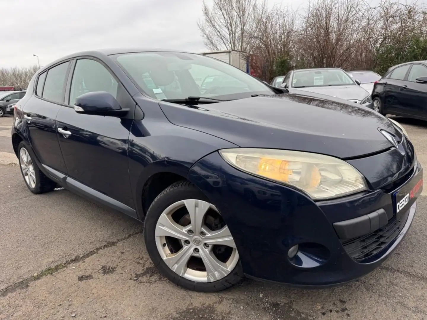 Renault Megane III 1.9DCi 130CH FAP Dynamique eco² Bleu - 2