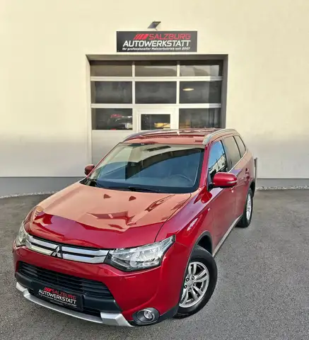 Mitsubishi Outlander 2,2 Intense+ Aut. 4WD 7-Sitzer | 1.Hand | 8-fach
