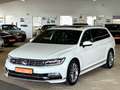 Volkswagen Passat Variant Passat 2.0 TDI DSG 4M R-Line *AHK*SHZ*NAV*PAN*RK Blanc - thumbnail 1