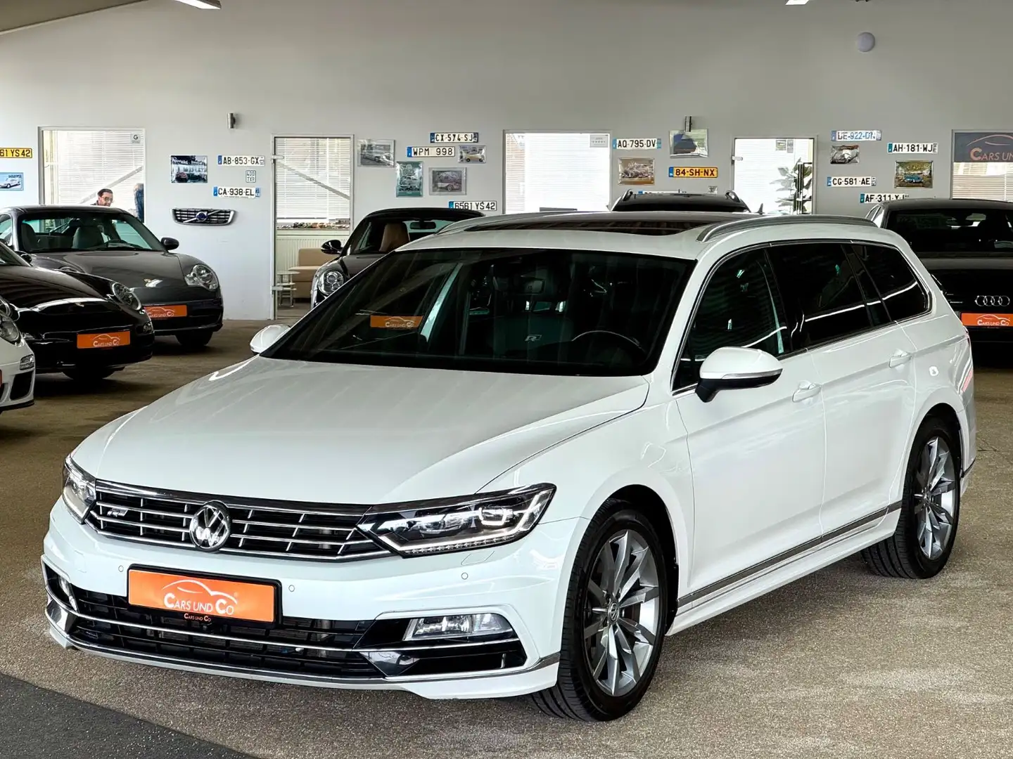Volkswagen Passat Variant Passat 2.0 TDI DSG 4M R-Line *AHK*SHZ*NAV*PAN*RK Blanc - 1